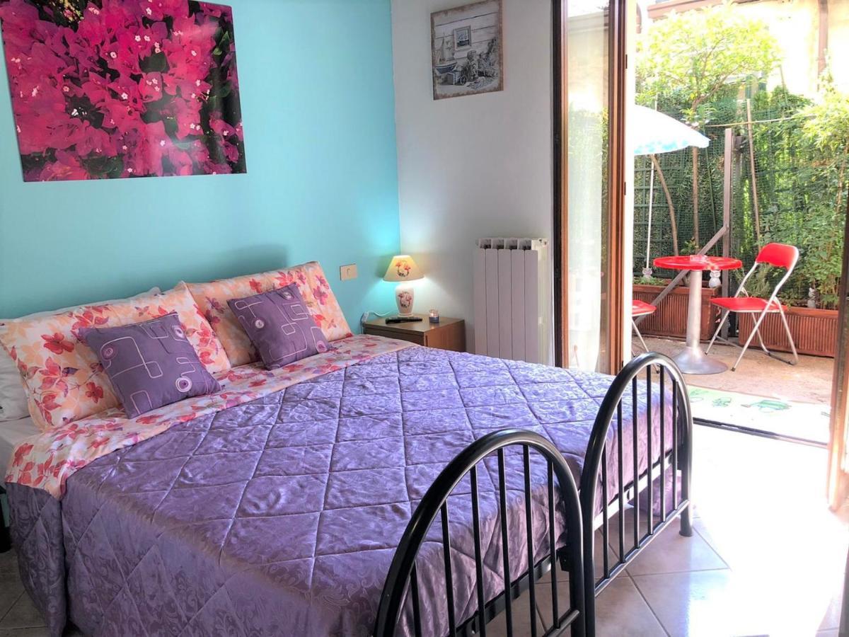 Oasi Di Paradiso - Comfy Private Apartment On Ground Floor With Terrace 代森扎诺-德尔加达 外观 照片