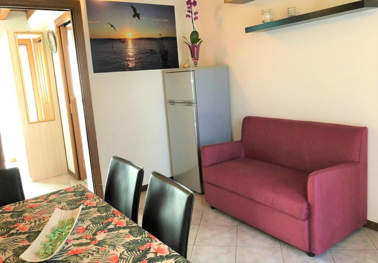 Oasi Di Paradiso - Comfy Private Apartment On Ground Floor With Terrace 代森扎诺-德尔加达 外观 照片